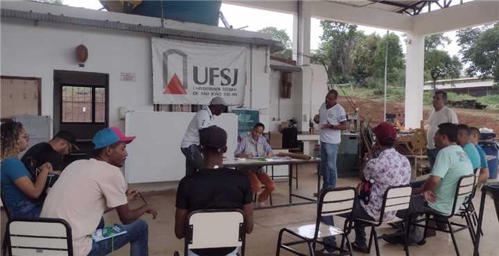 O curso foi realizado entre os dias 30 de outubro e 1º de novembro, no campus da universidade em Sete Lagoas.